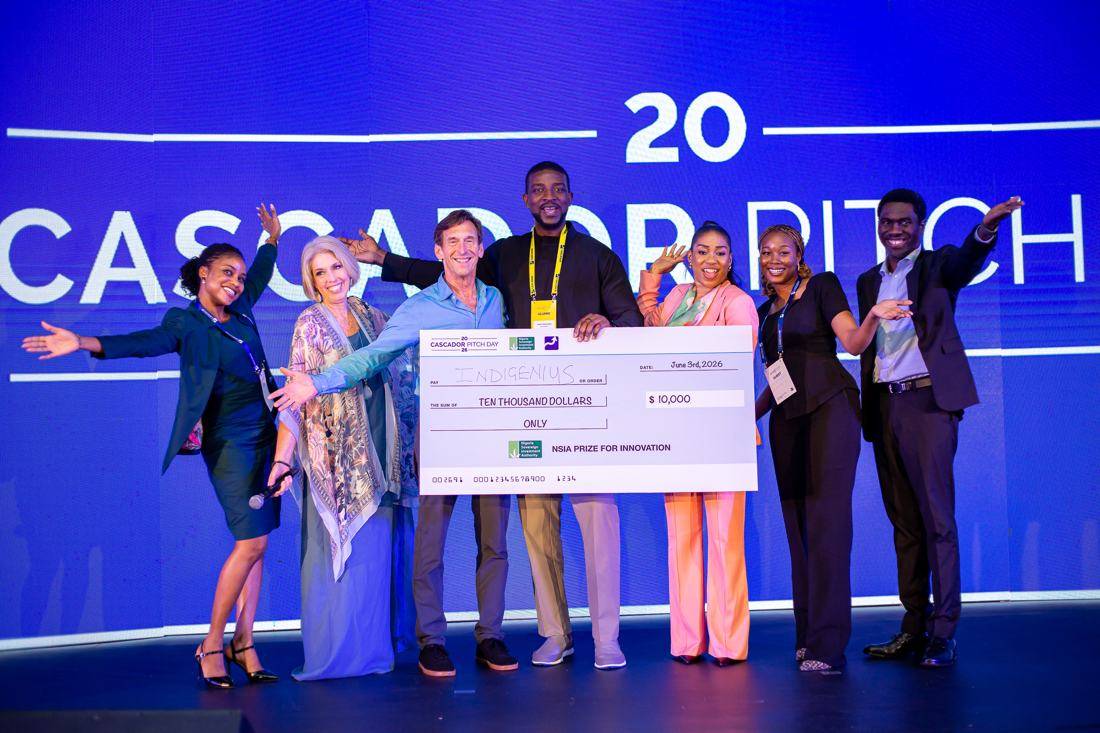 Cheque presentation at Pitch Day
